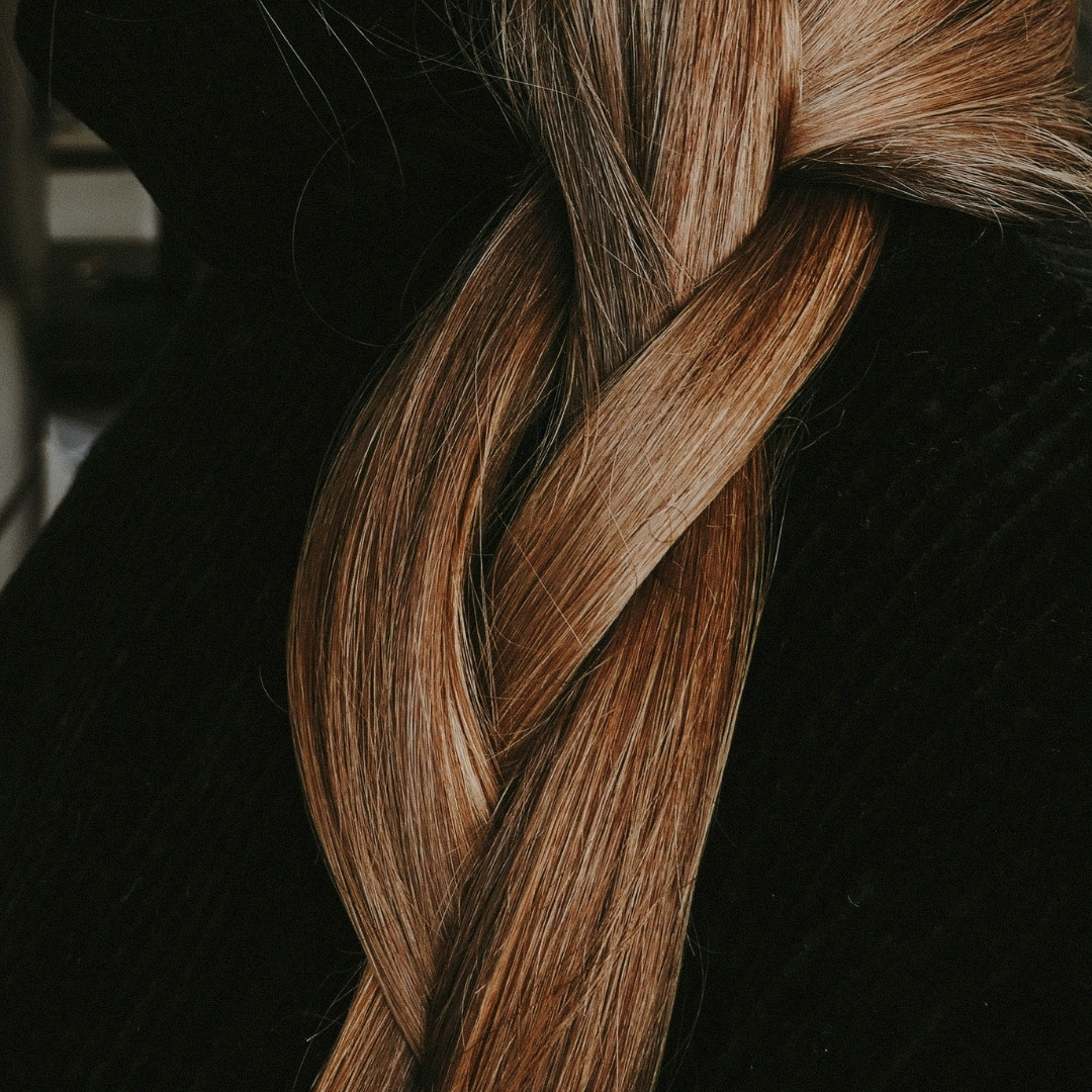 Comparing Hair Loss Options_ Wigs vs. Hairpieces - Image 2