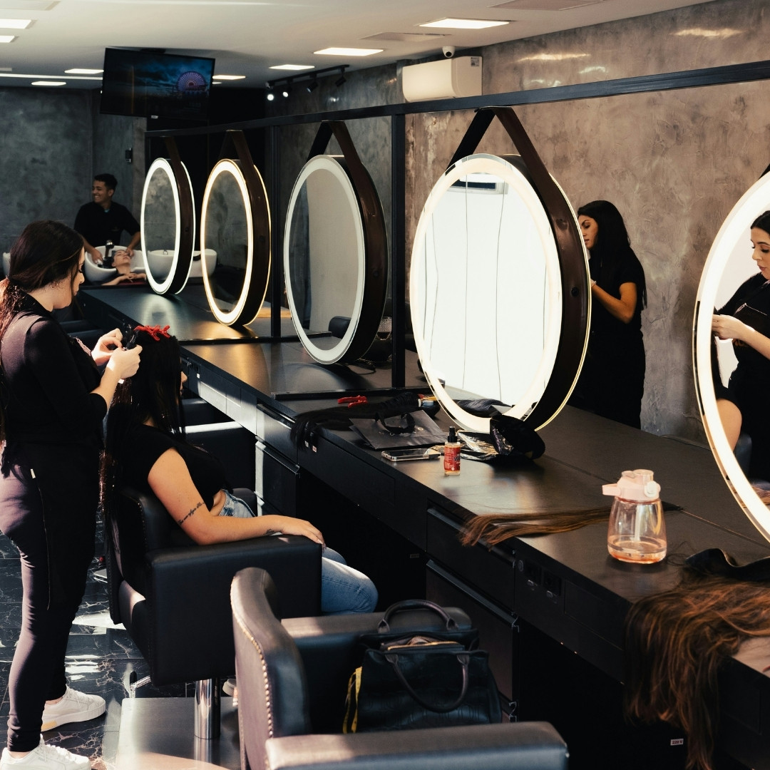 Understanding the Process of Ordering a Custom Wig - Image 1